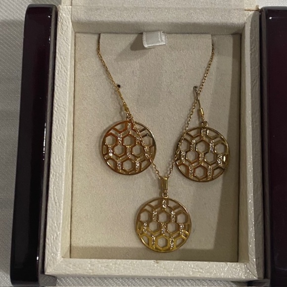OPULUX Gold Over Sterling Silver Necklace & Earrings Set in the Box - Picture 2 of 7